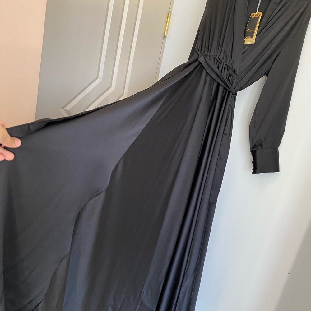 Satin dress - Picture 2 of 3